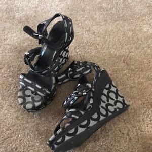 Coach wedges black